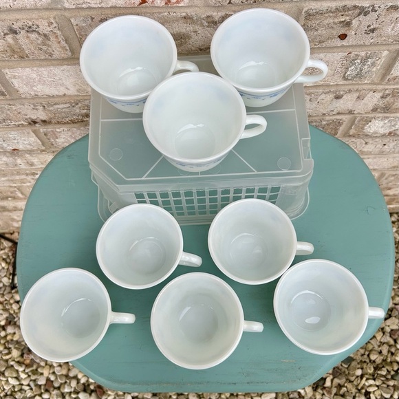 Pyrex Morning Blue White Mugs with Blue Floral Design - Picture 2 of 10
